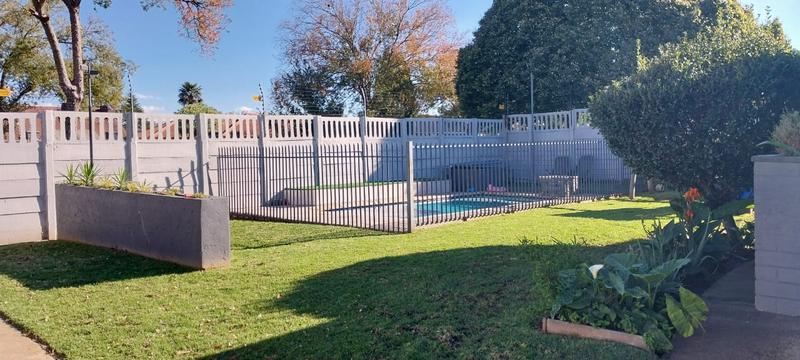 To Let 5 Bedroom Property for Rent in Comet Gauteng