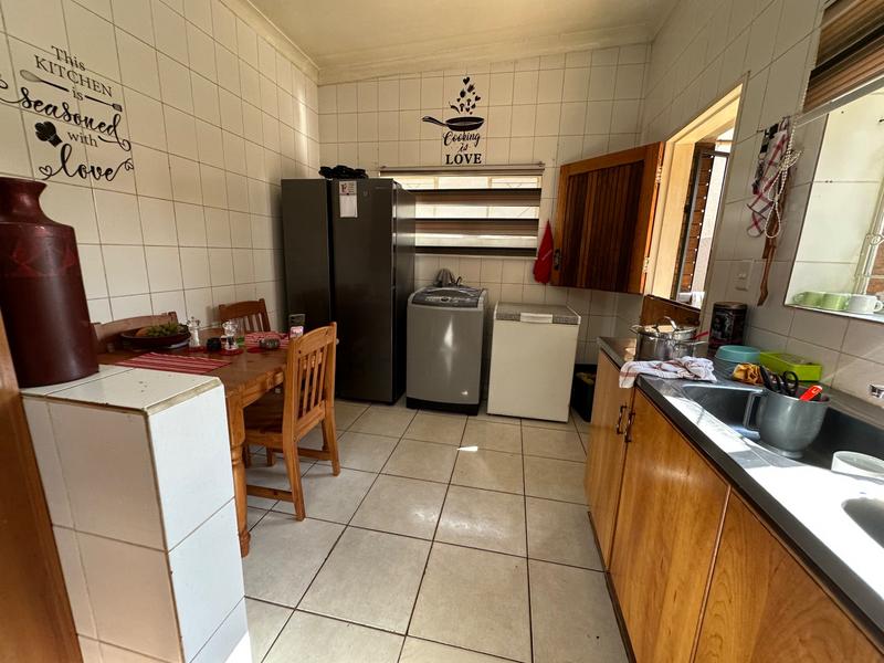5 Bedroom Property for Sale in Strubenvale Gauteng