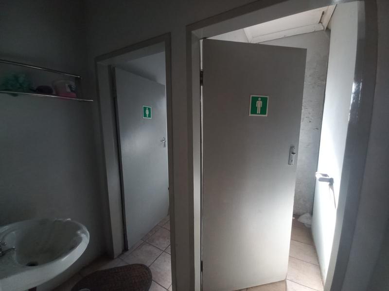 To Let Commercial Property for Rent in Sunderland Ridge Gauteng