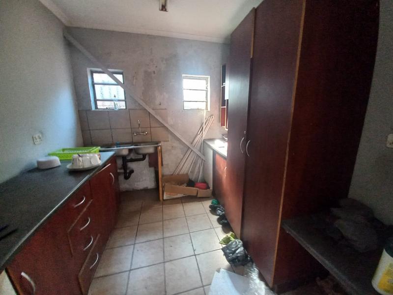 To Let Commercial Property for Rent in Sunderland Ridge Gauteng