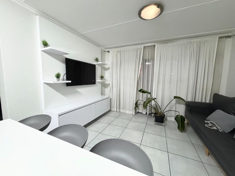 To Let 2 Bedroom Property for Rent in Crowthorne AH Gauteng
