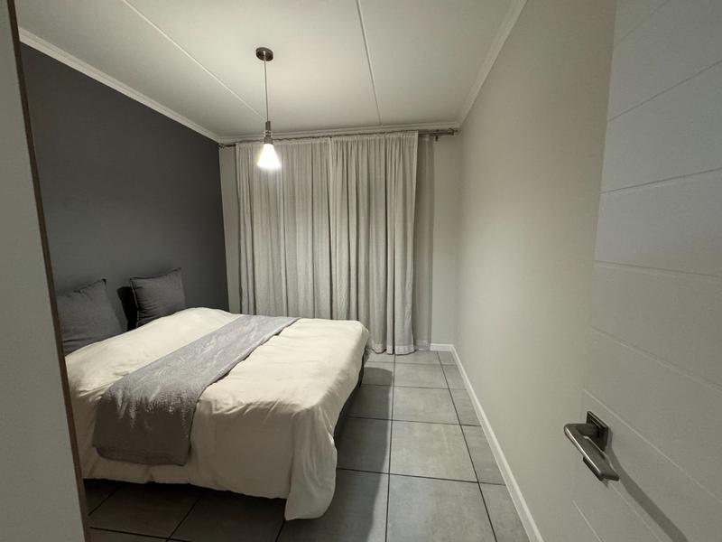 To Let 2 Bedroom Property for Rent in Crowthorne AH Gauteng