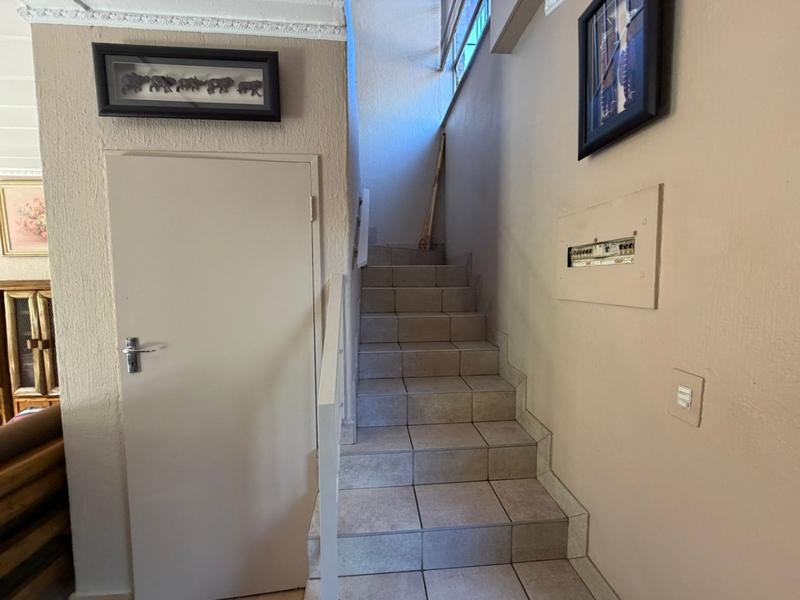 2 Bedroom Property for Sale in Dorandia Gauteng