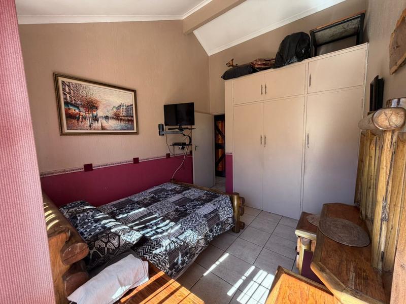 2 Bedroom Property for Sale in Dorandia Gauteng