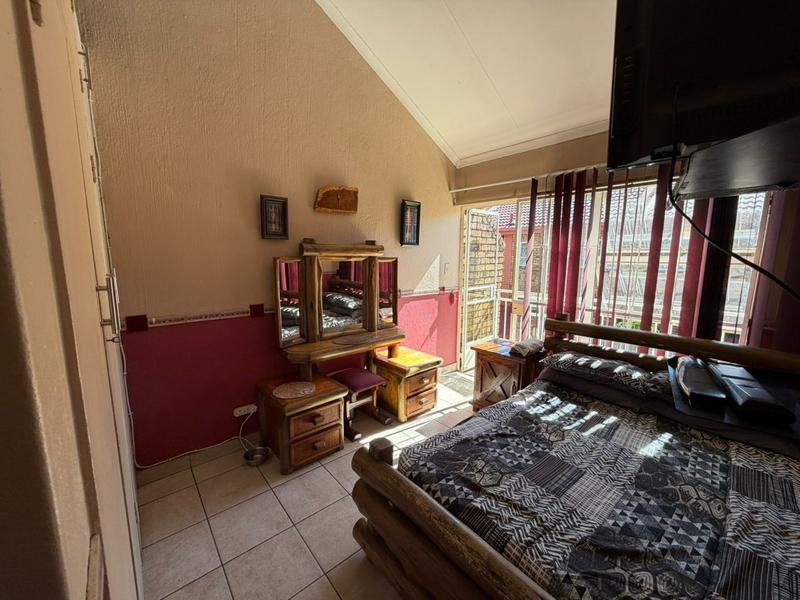 2 Bedroom Property for Sale in Dorandia Gauteng