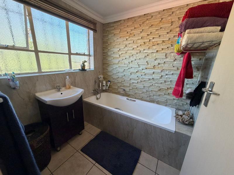 2 Bedroom Property for Sale in Dorandia Gauteng