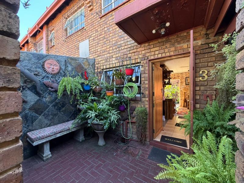 2 Bedroom Property for Sale in Dorandia Gauteng
