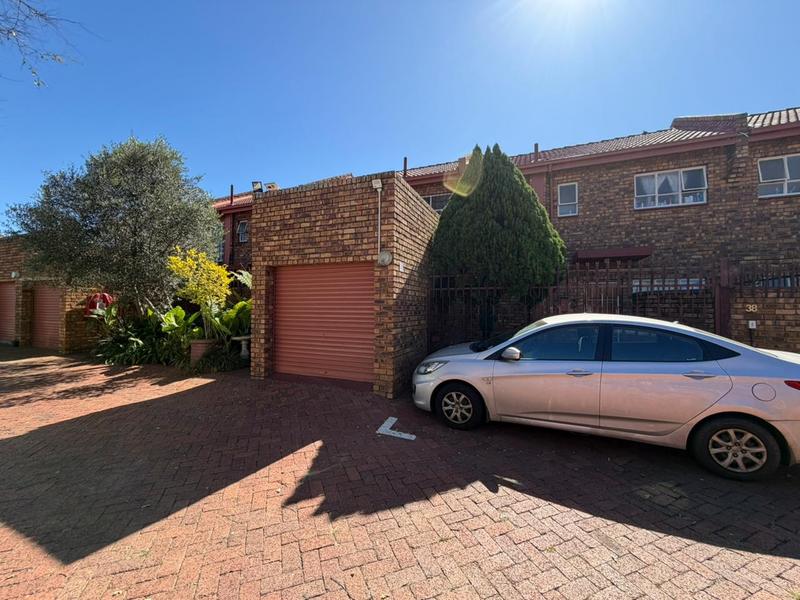 2 Bedroom Property for Sale in Dorandia Gauteng