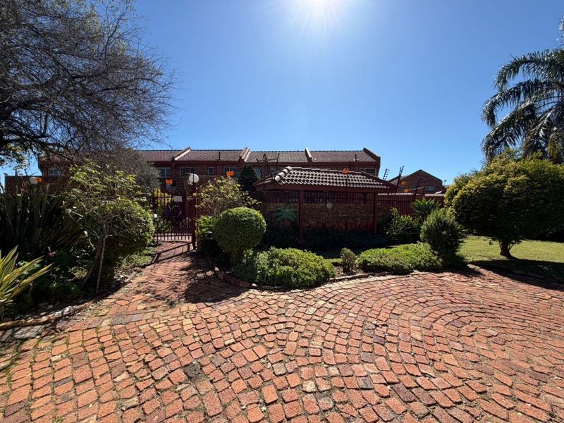 2 Bedroom Property for Sale in Dorandia Gauteng
