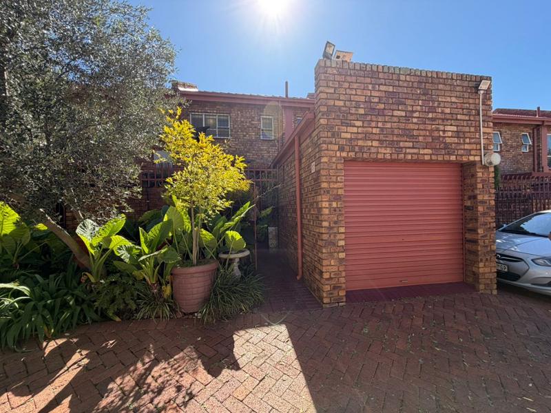 2 Bedroom Property for Sale in Dorandia Gauteng