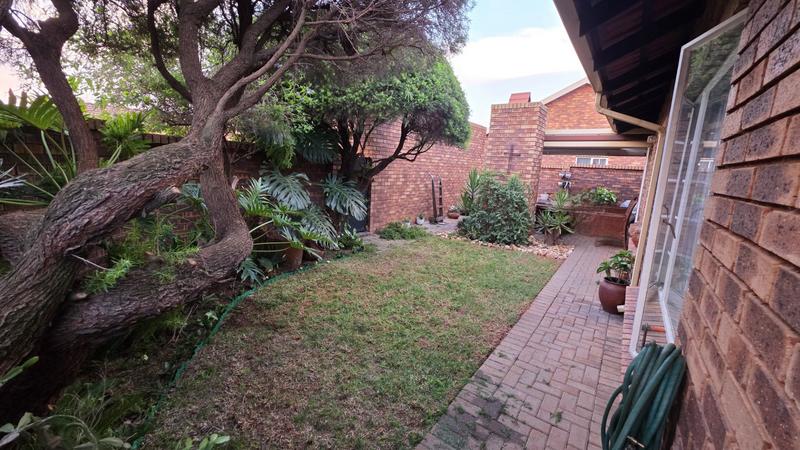 3 Bedroom Property for Sale in Magalieskruin Gauteng