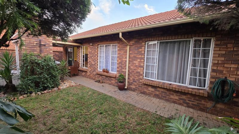 3 Bedroom Property for Sale in Magalieskruin Gauteng