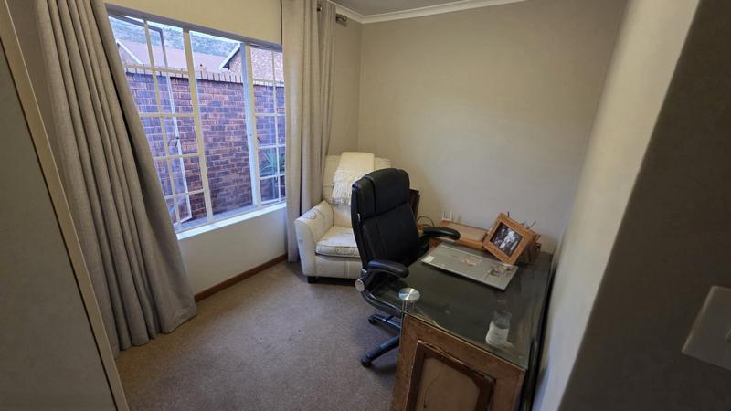 3 Bedroom Property for Sale in Magalieskruin Gauteng