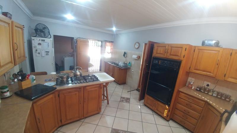 4 Bedroom Property for Sale in Tileba Gauteng