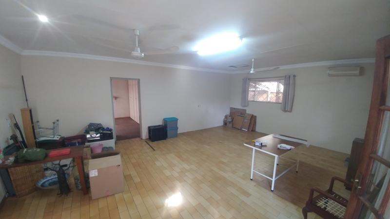 4 Bedroom Property for Sale in Tileba Gauteng