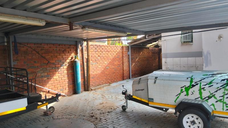 4 Bedroom Property for Sale in Tileba Gauteng
