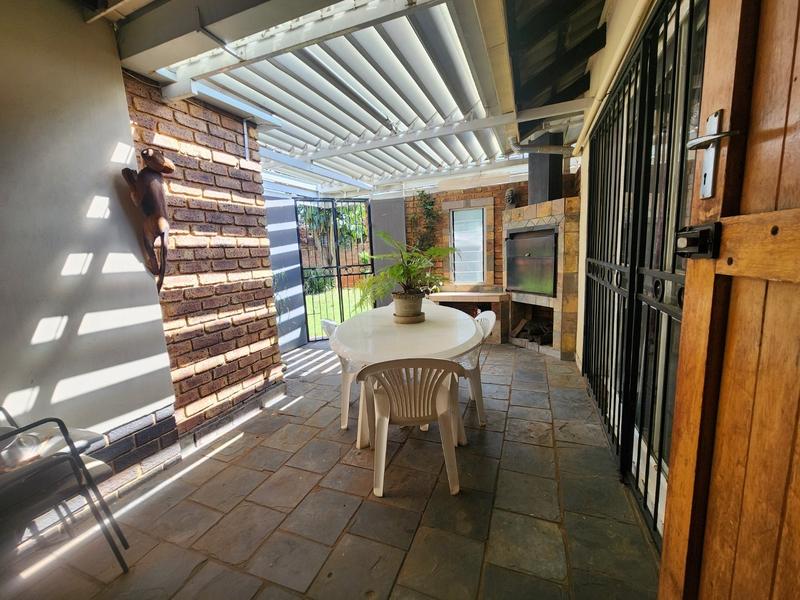 3 Bedroom Property for Sale in Wonderboom Gauteng