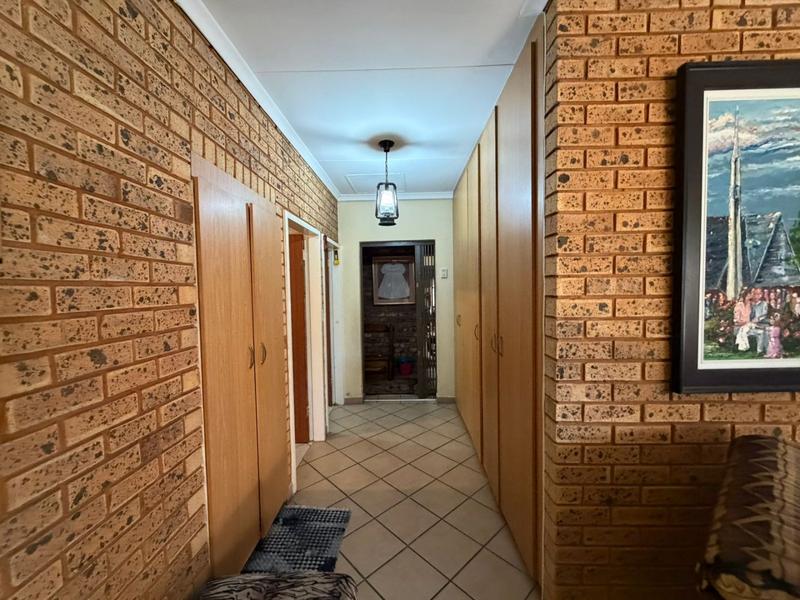 1 Bedroom Property for Sale in Wonderboom Gauteng