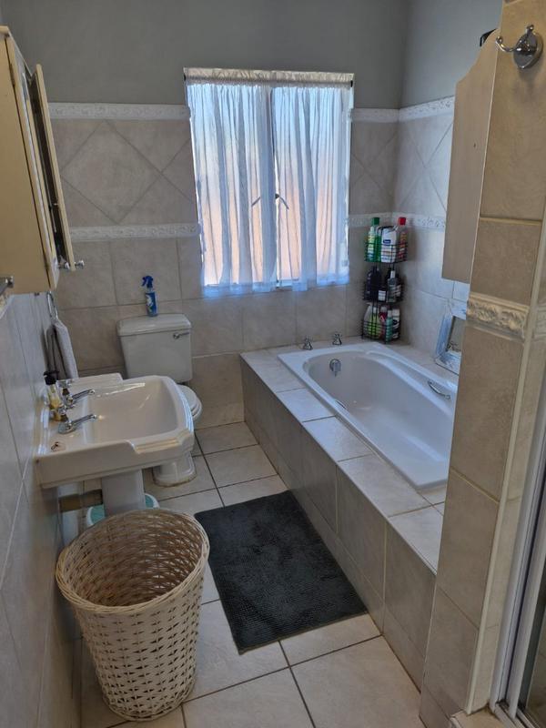 4 Bedroom Property for Sale in Bougainvillea Estate Gauteng