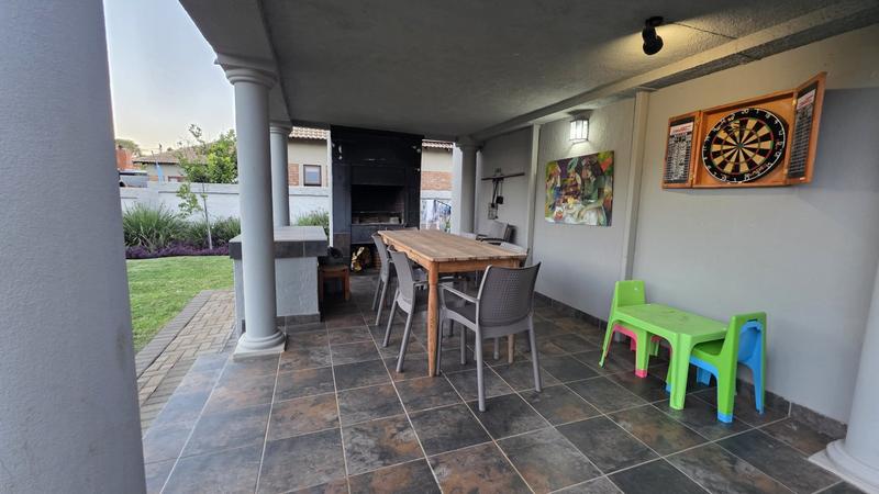 4 Bedroom Property for Sale in Bougainvillea Estate Gauteng