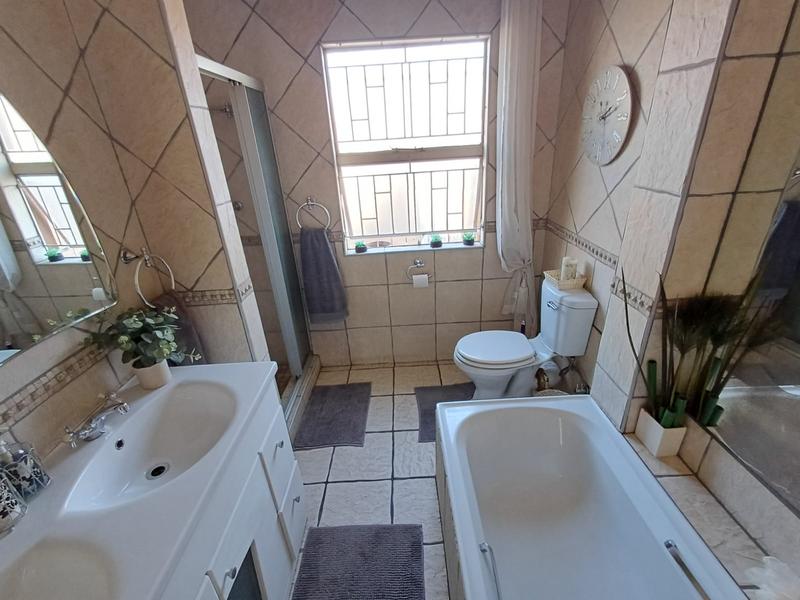 3 Bedroom Property for Sale in Arcon Park Gauteng