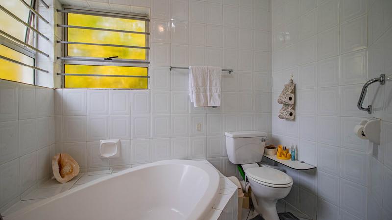 2 Bedroom Property for Sale in Bedford Gardens Gauteng