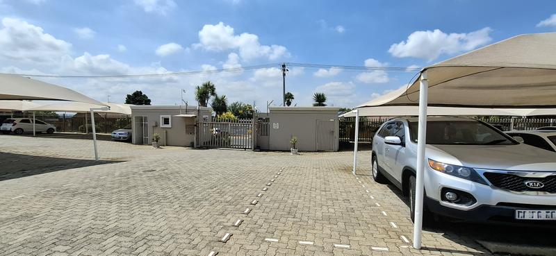 3 Bedroom Property for Sale in Wannenburghoogte Gauteng