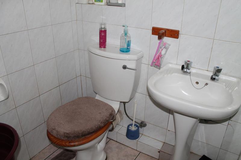 1 Bedroom Property for Sale in South Kensington Gauteng