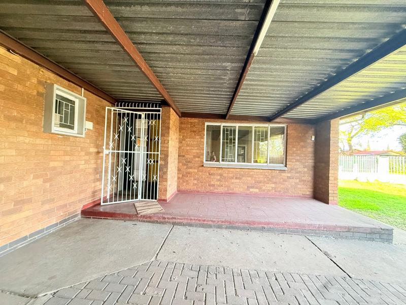 4 Bedroom Property for Sale in Vanderbijlpark CE 2 Gauteng