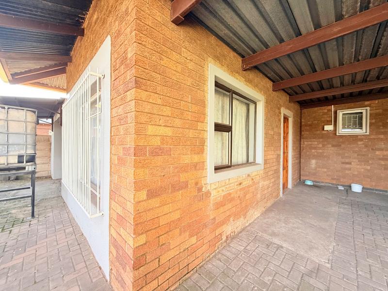 4 Bedroom Property for Sale in Vanderbijlpark CE 2 Gauteng