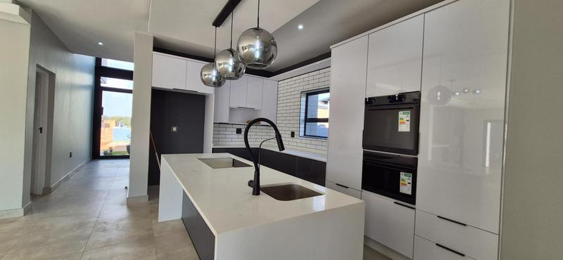 4 Bedroom Property for Sale in Fountainbrook Estate Gauteng