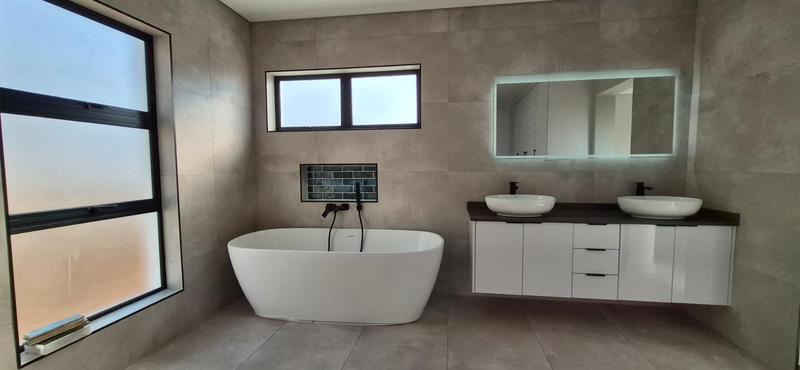 4 Bedroom Property for Sale in Fountainbrook Estate Gauteng