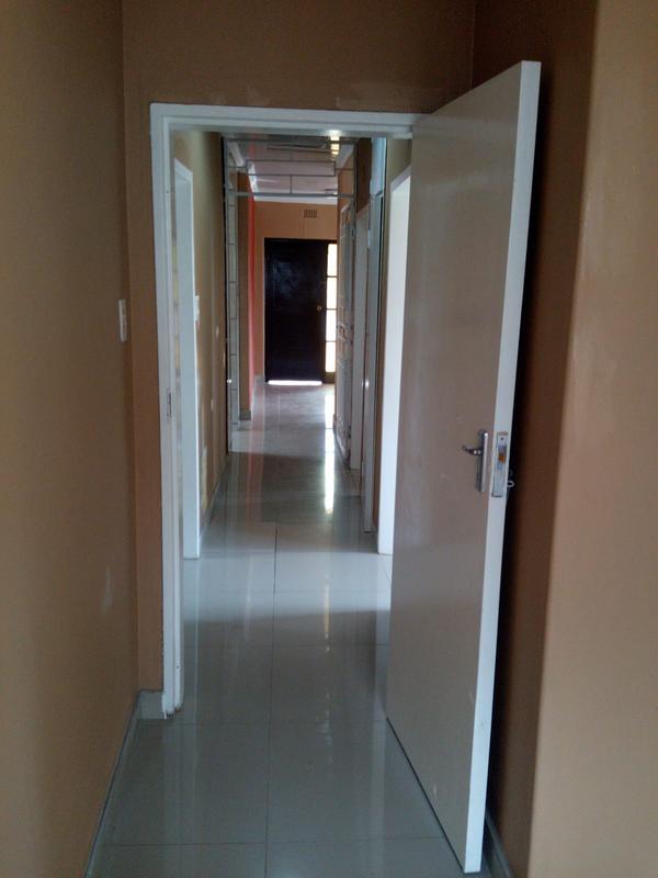 6 Bedroom Property for Sale in Evans Park Gauteng