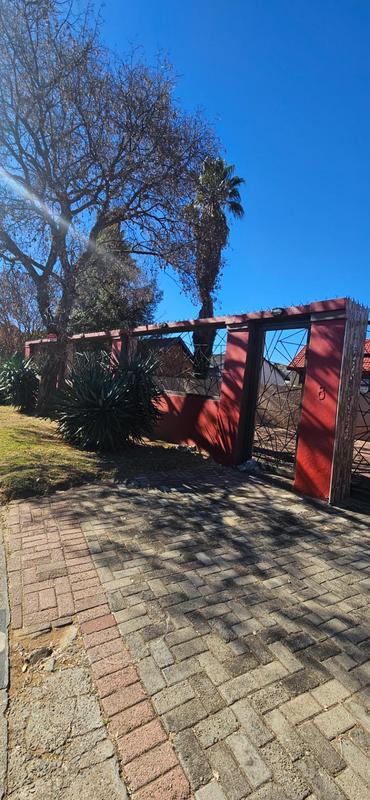 6 Bedroom Property for Sale in Evans Park Gauteng