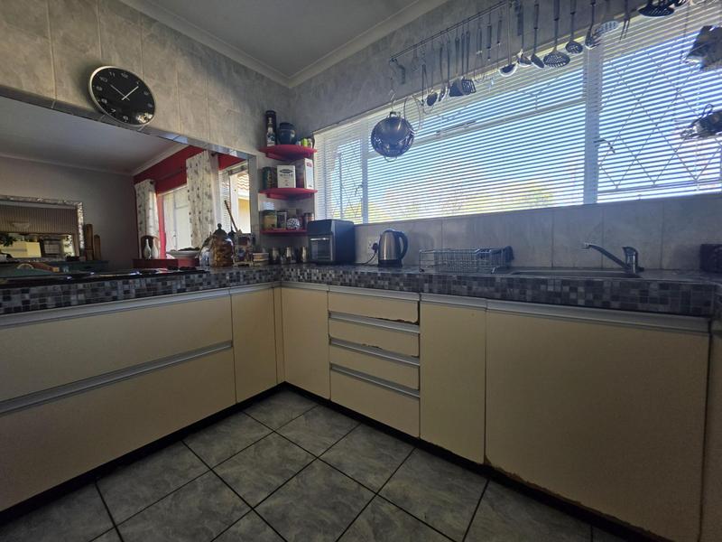 4 Bedroom Property for Sale in Brackenhurst Gauteng