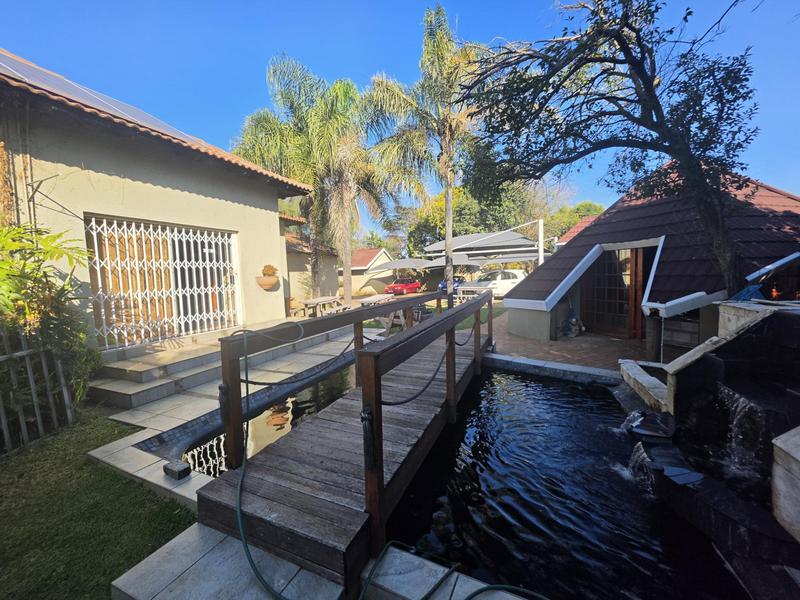 10 Bedroom Property for Sale in Brackenhurst Gauteng