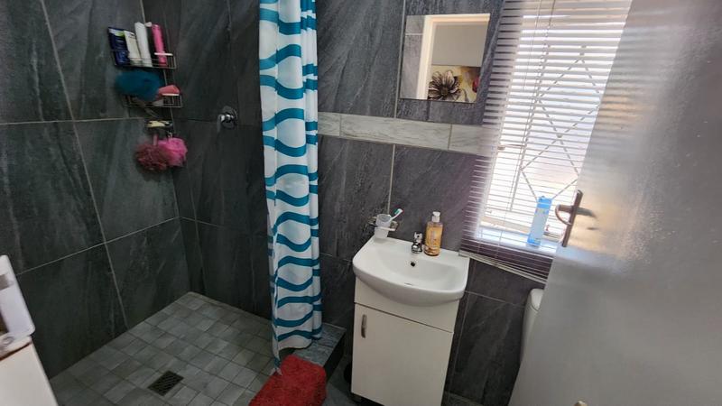 4 Bedroom Property for Sale in Brackenhurst Gauteng