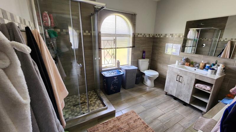 4 Bedroom Property for Sale in Brackenhurst Gauteng