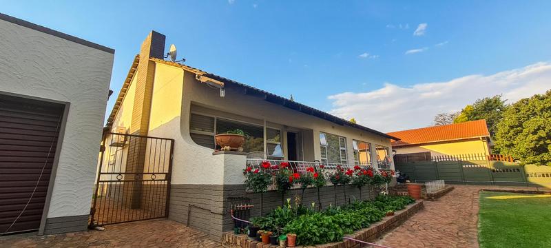 4 Bedroom Property for Sale in Elspark Gauteng