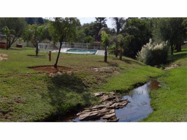 To Let 2 Bedroom Property for Rent in Helderkruin Gauteng