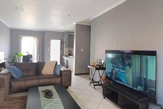 2 Bedroom Property for Sale in Monavoni Gauteng