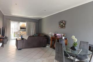 2 Bedroom Property for Sale in Monavoni Gauteng