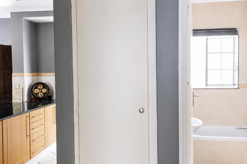 2 Bedroom Property for Sale in Monavoni Gauteng