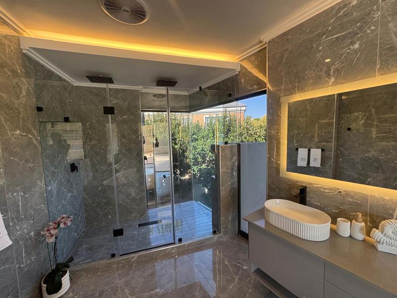 6 Bedroom Property for Sale in Midstream Estate Gauteng