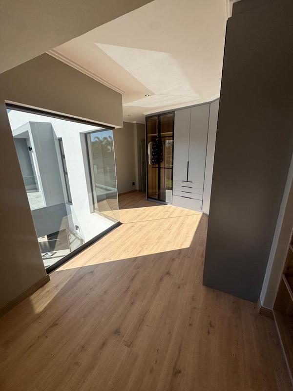 6 Bedroom Property for Sale in Midstream Estate Gauteng