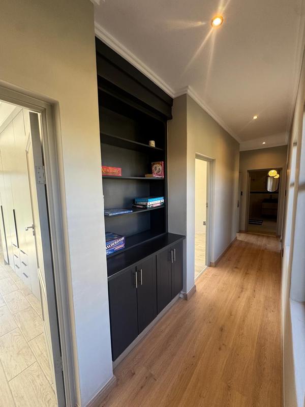 6 Bedroom Property for Sale in Midstream Estate Gauteng