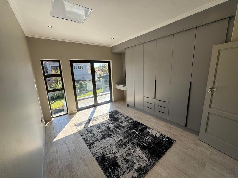 6 Bedroom Property for Sale in Midstream Estate Gauteng