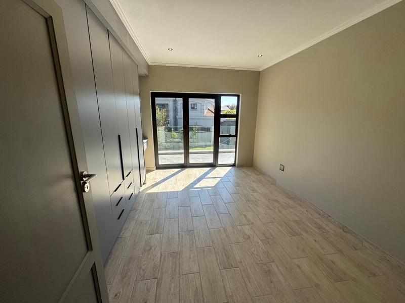 6 Bedroom Property for Sale in Midstream Estate Gauteng