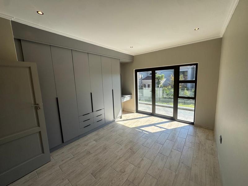 6 Bedroom Property for Sale in Midstream Estate Gauteng