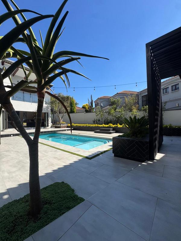 6 Bedroom Property for Sale in Midstream Estate Gauteng